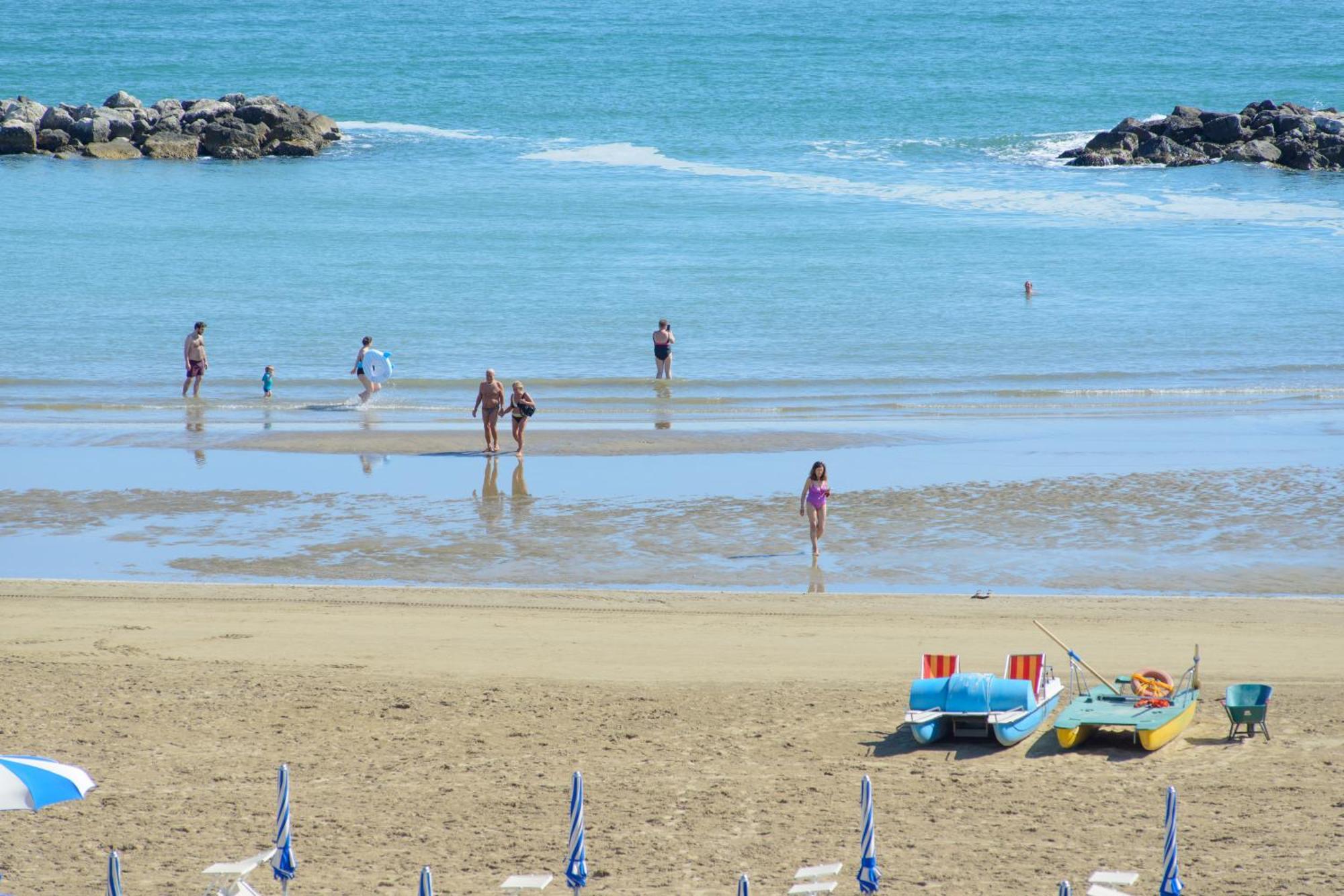 Nautic Beach Hotel Римини Экстерьер фото