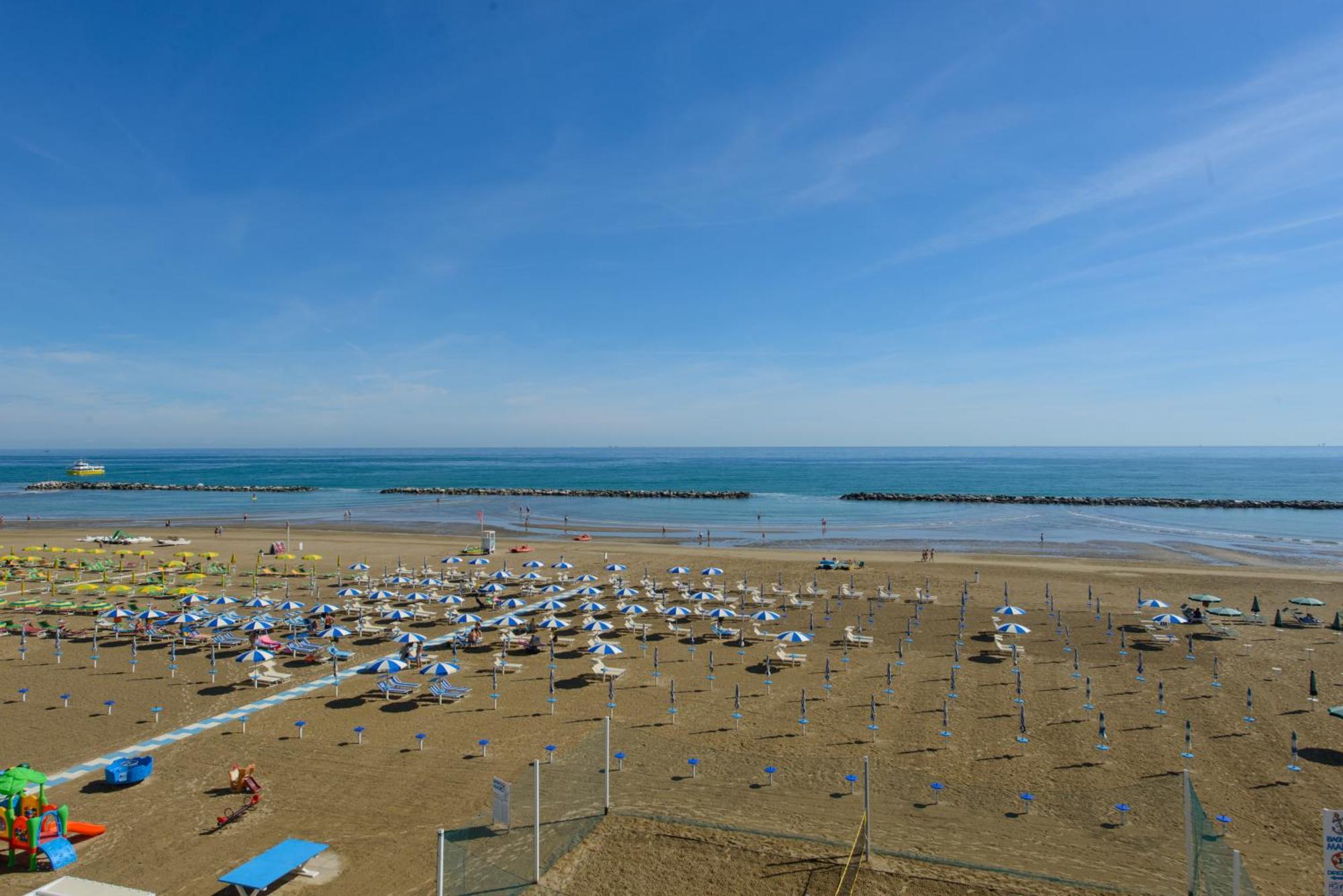 Nautic Beach Hotel Римини Экстерьер фото